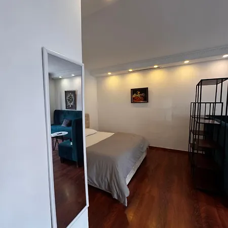 In Bllok Apartamento