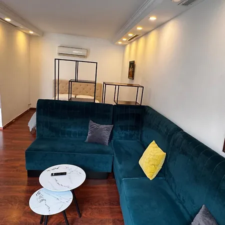 In Bllok Apartamento