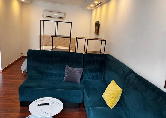 In Bllok Apartamento