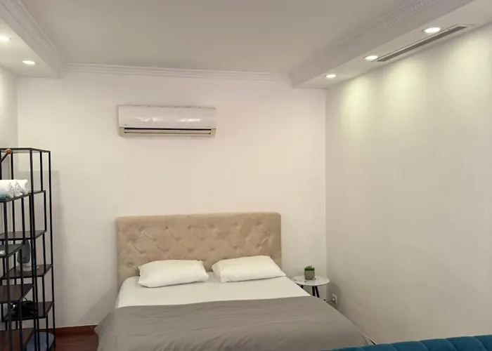 Apartamento In Bllok Tirana